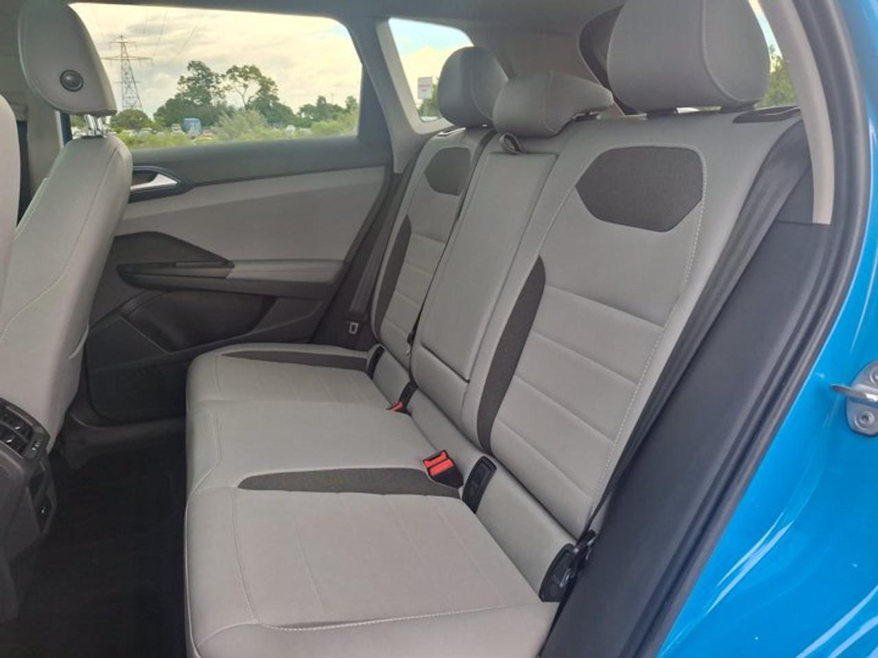 2024 Volkswagen Taos Comfortline | Pano Sunroof | Adaptive Cruise | Power Seat | Heated Seats | CarPlay + Android & More! Photo