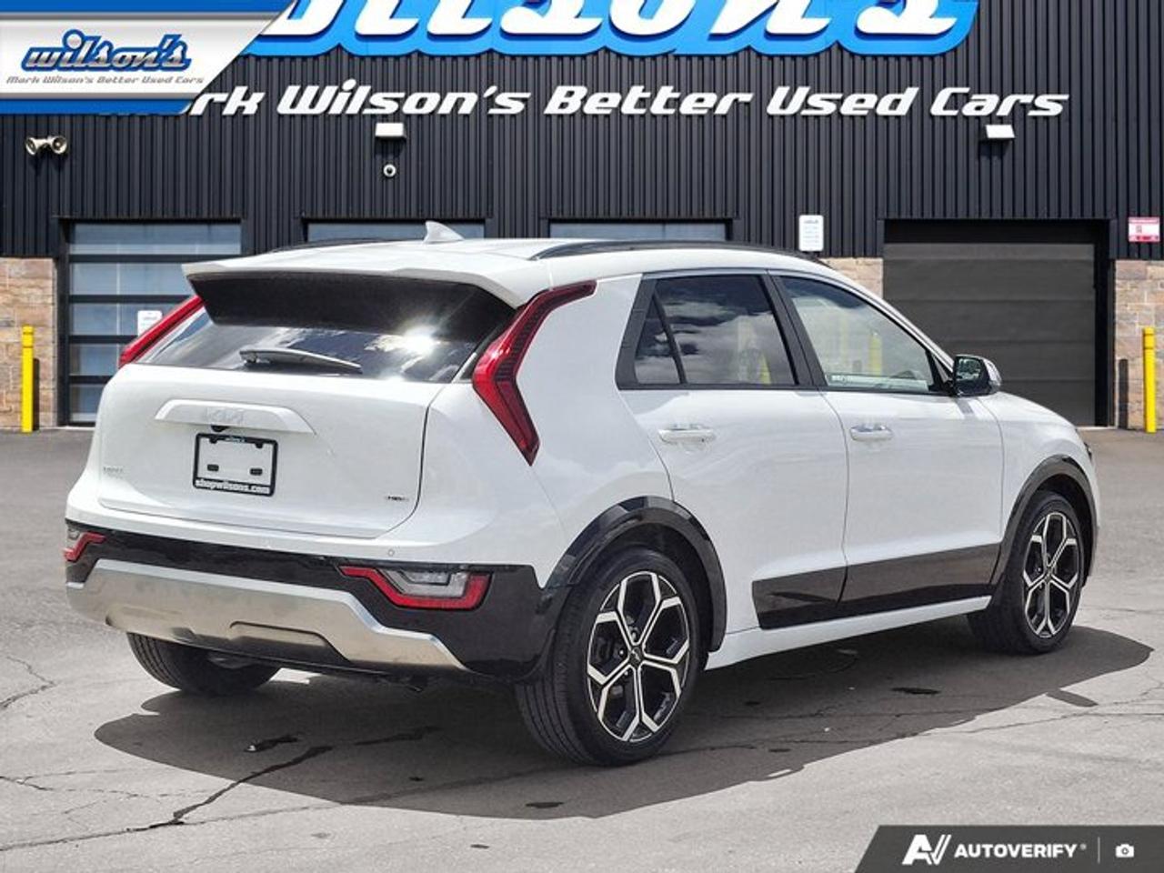 2023 Kia NIRO SX | Leather | Sunroof | Heated + Cooled Seats | Heated Steering | Harman Kardon | and More ! Photo