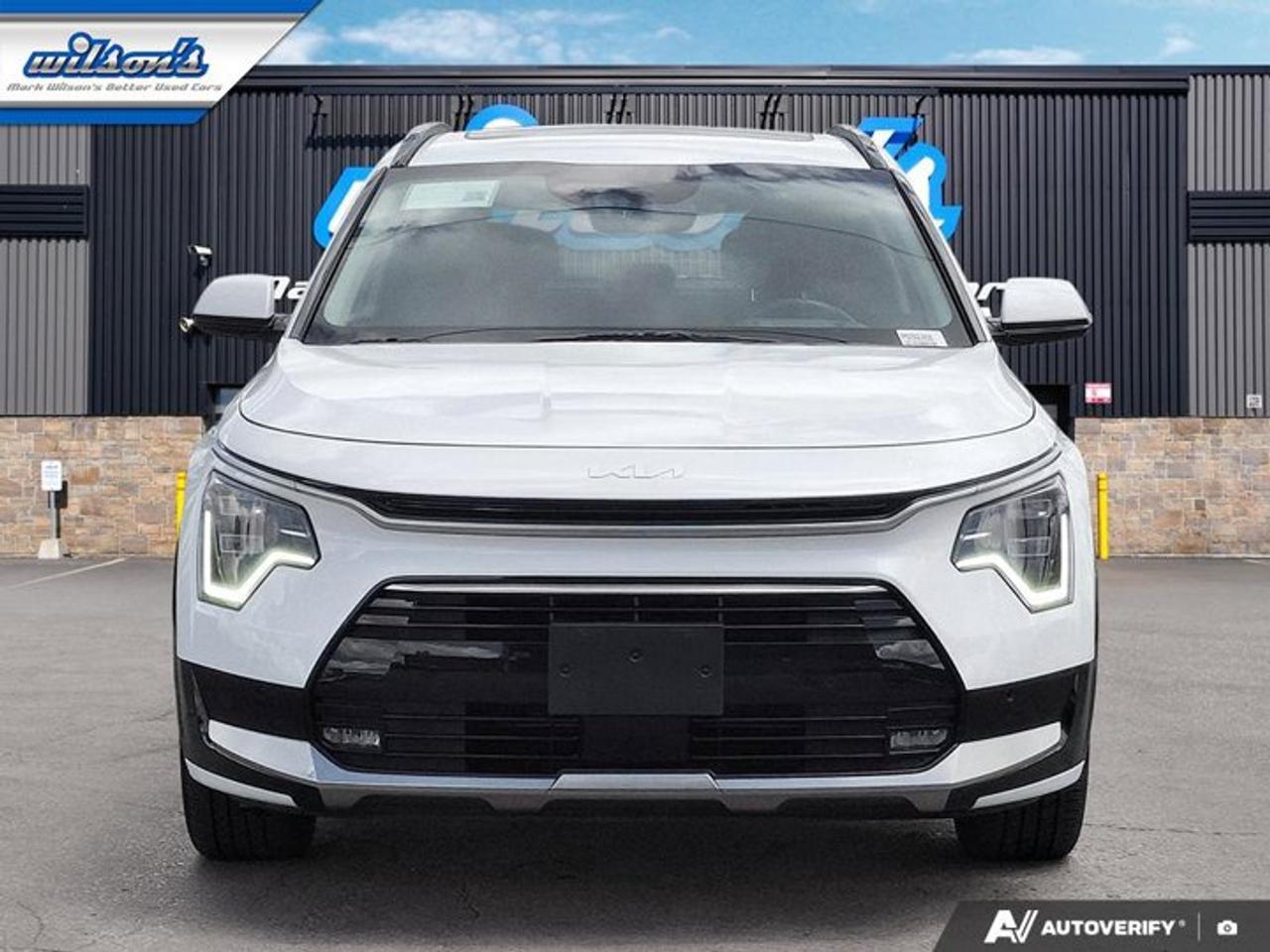2023 Kia NIRO SX | Leather | Sunroof | Heated + Cooled Seats | Heated Steering | Harman Kardon | and More ! Photo