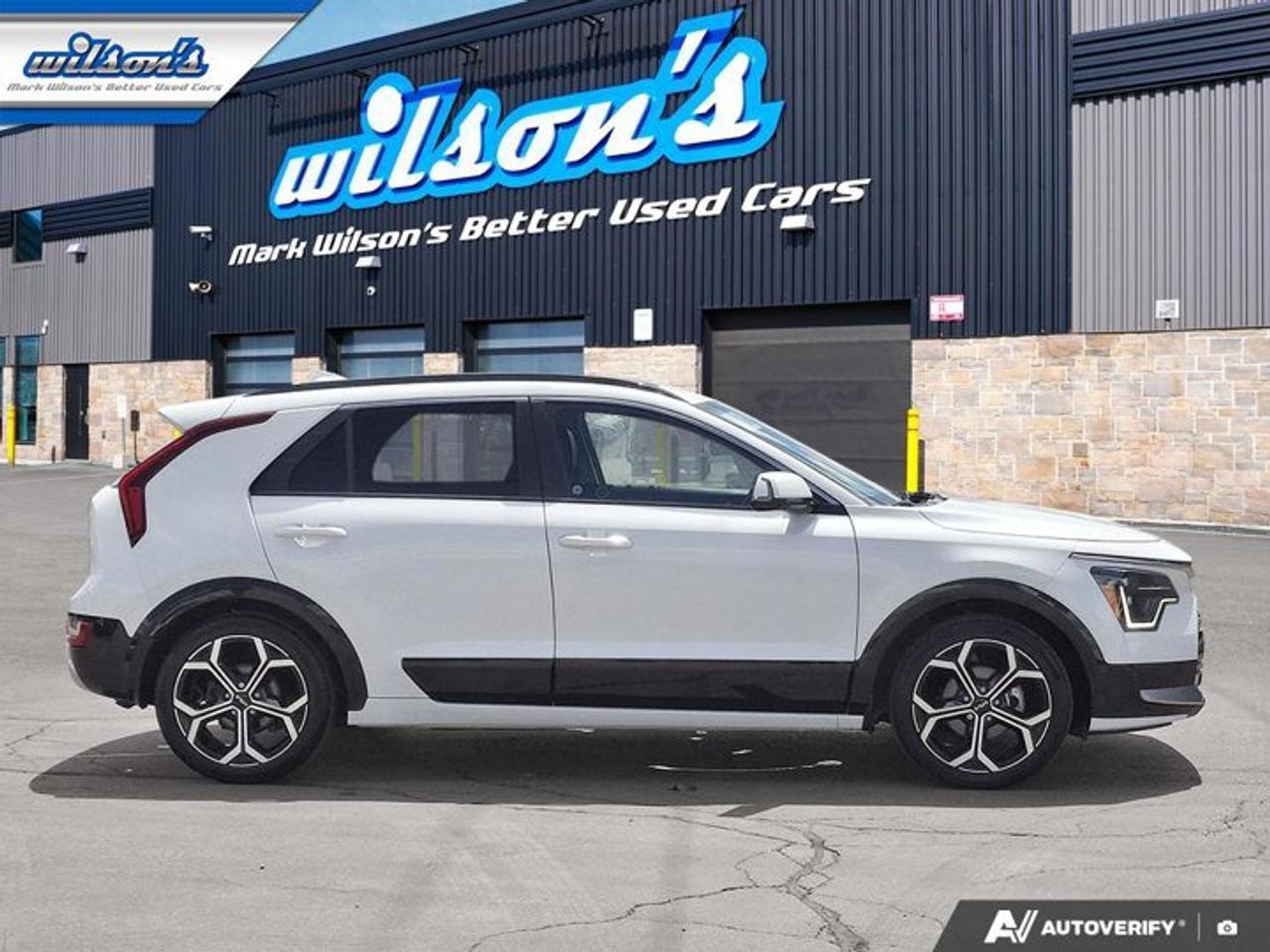 2023 Kia NIRO SX | Leather | Sunroof | Heated + Cooled Seats | Heated Steering | Harman Kardon | and More ! Photo