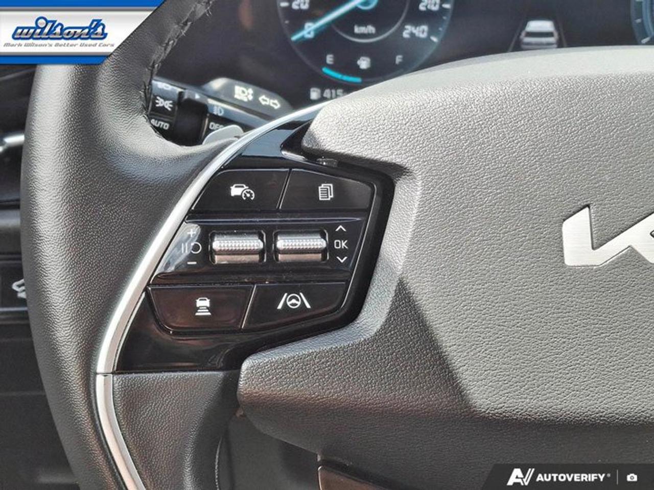 2023 Kia NIRO SX | Leather | Sunroof | Heated + Cooled Seats | Heated Steering | Harman Kardon | and More ! Photo