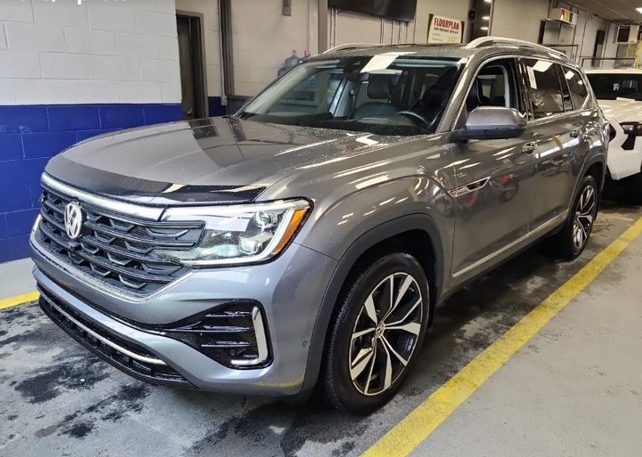 2024 Volkswagen Atlas Execline R-Line AWD | Leather | Sunroof | Nav | HUD | Cooled + Heated Seats | 360 Camera | and More! Photo0