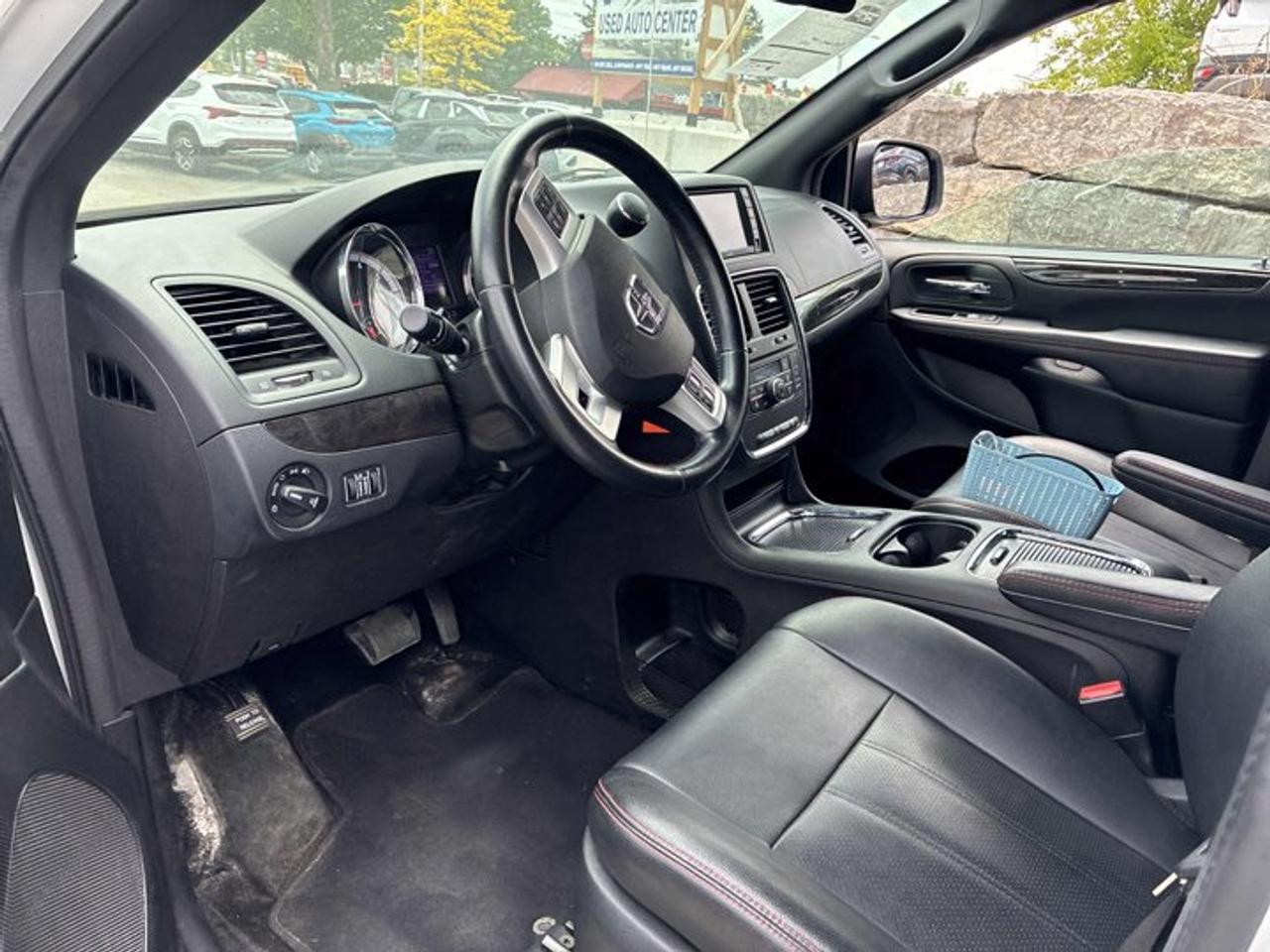 2020 Dodge Grand Caravan GT | Leather | DVD | Navi | Heated Seats + Steering | Power Sliding Doors + Liftgate | and More ! Photo