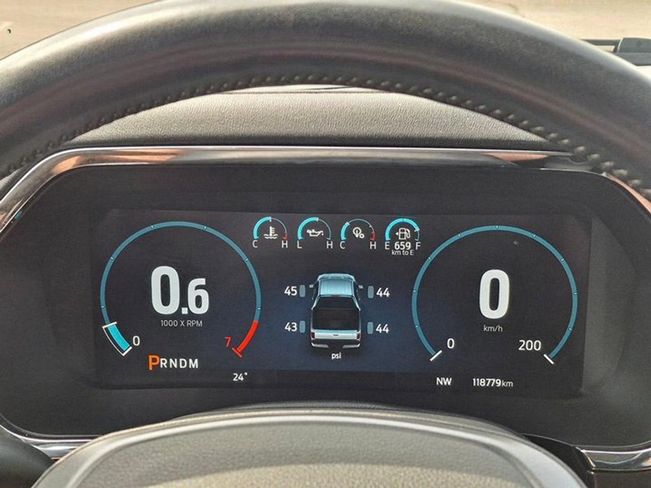 2021 Ford F-150 LARIAT Crew 4X4 | 360 Camera | Leather | B&O Sound | Cooled + Heated Seats | and More ! Photo