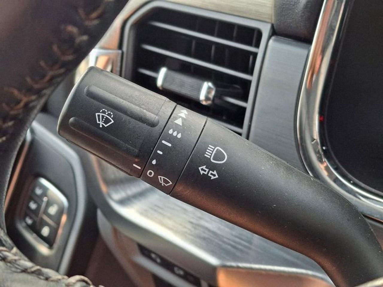 2021 Ford F-150 LARIAT Crew 4X4 | 360 Camera | Leather | B&O Sound | Cooled + Heated Seats | and More ! Photo