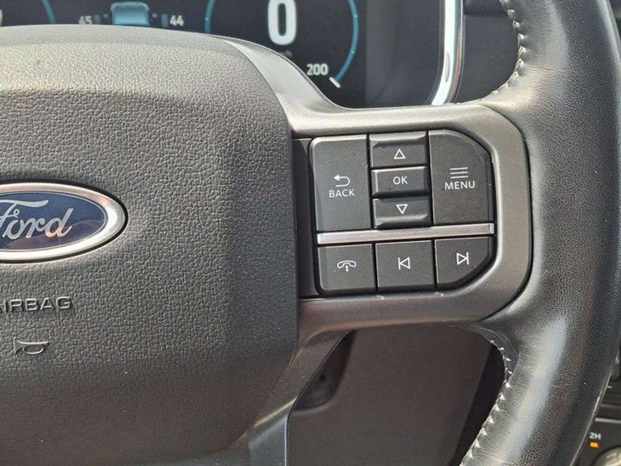 2021 Ford F-150 LARIAT Crew 4X4 | 360 Camera | Leather | B&O Sound | Cooled + Heated Seats | and More ! Photo