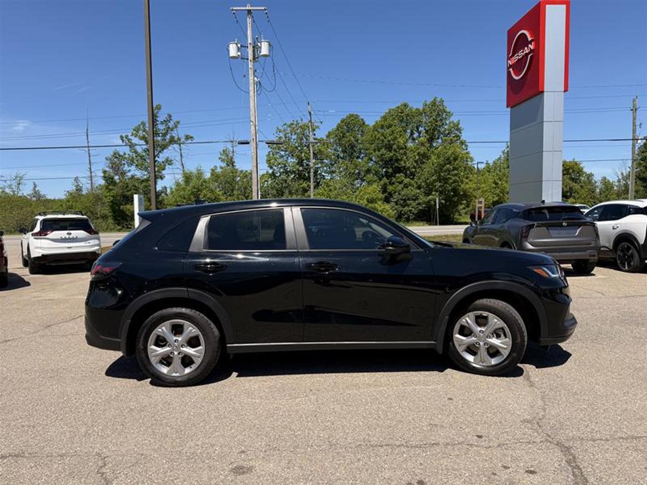 2023 Honda HR-V LX 4WD Photo3