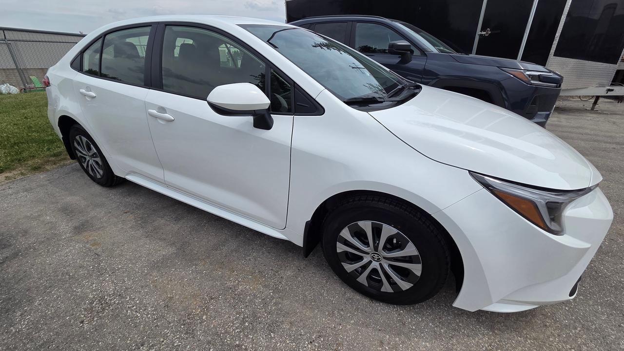 2026 Toyota Corolla Hybrid LE Photo
