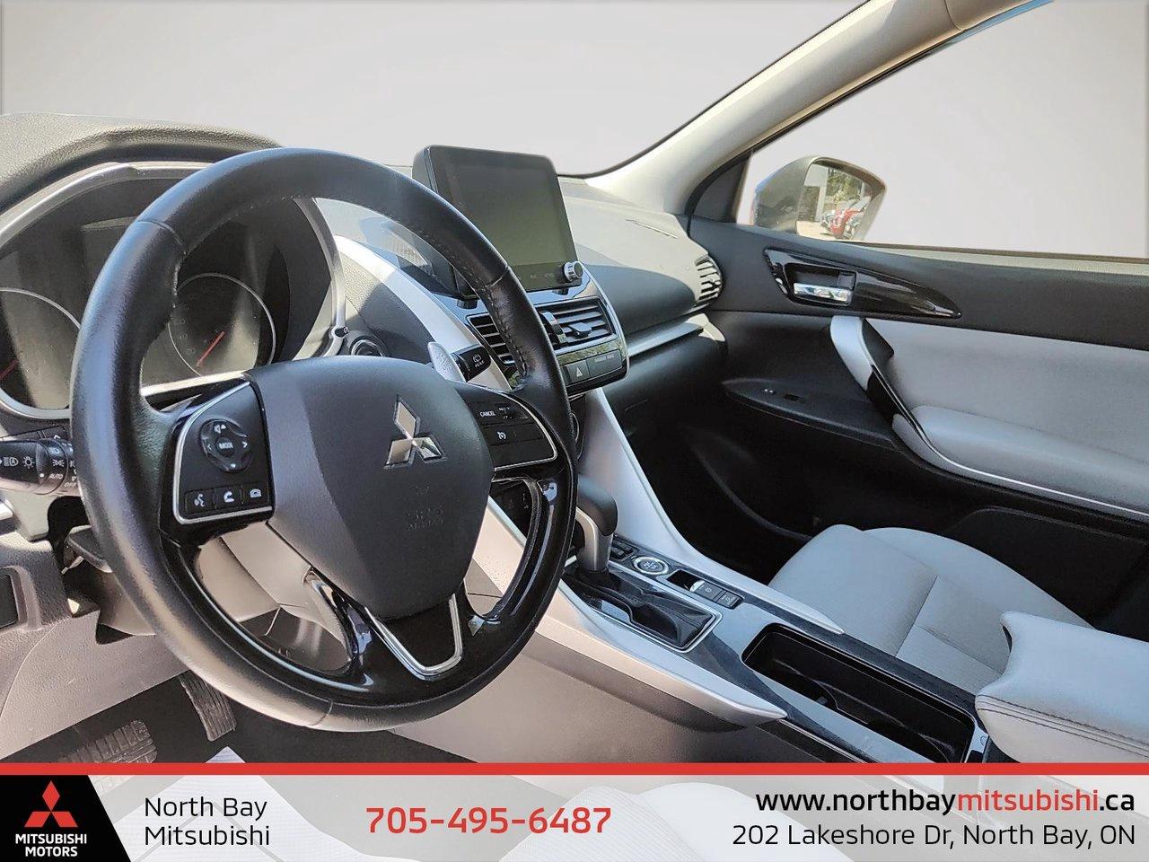2022 Mitsubishi Eclipse Cross SE Photo