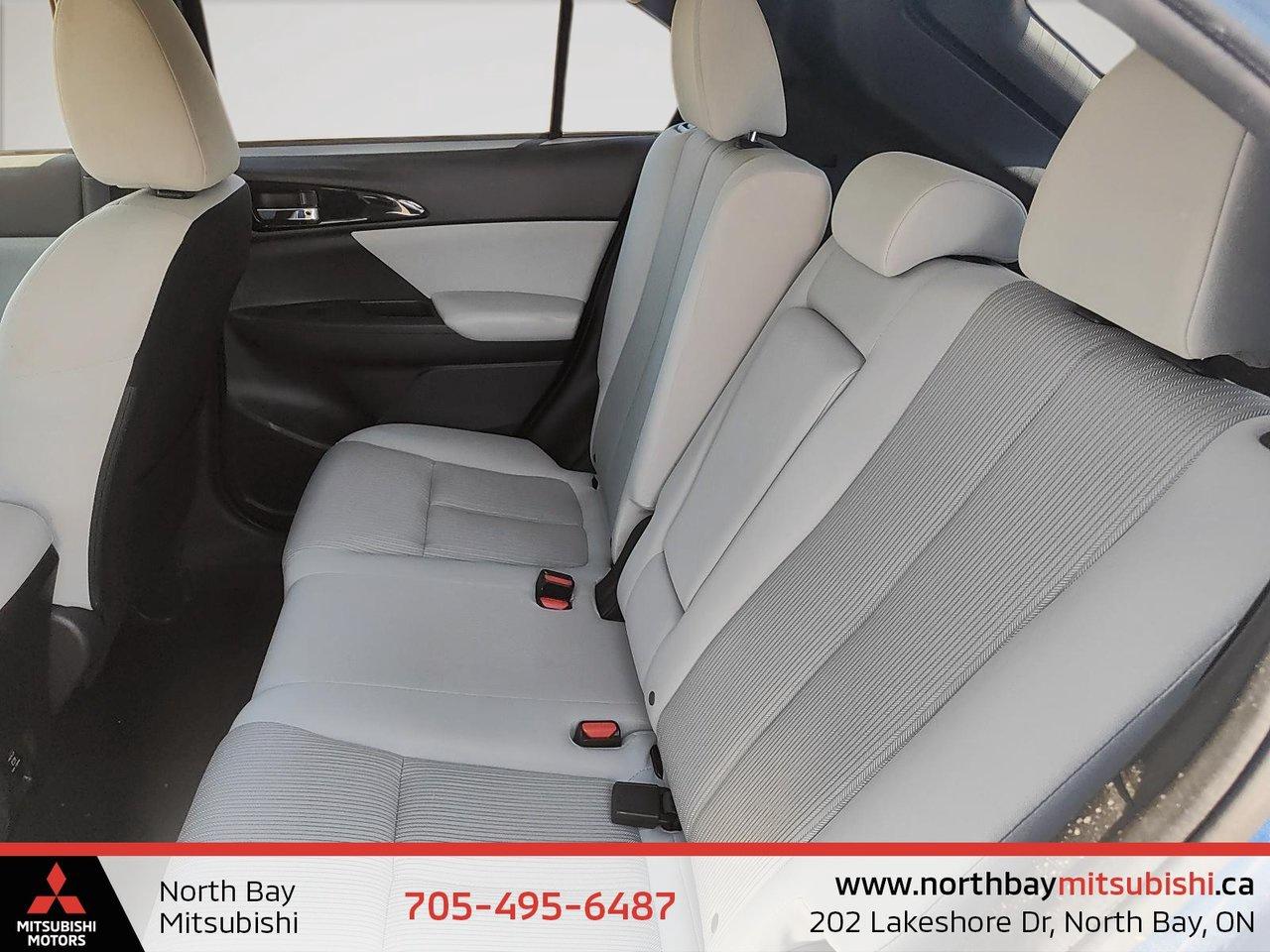 2022 Mitsubishi Eclipse Cross SE Photo