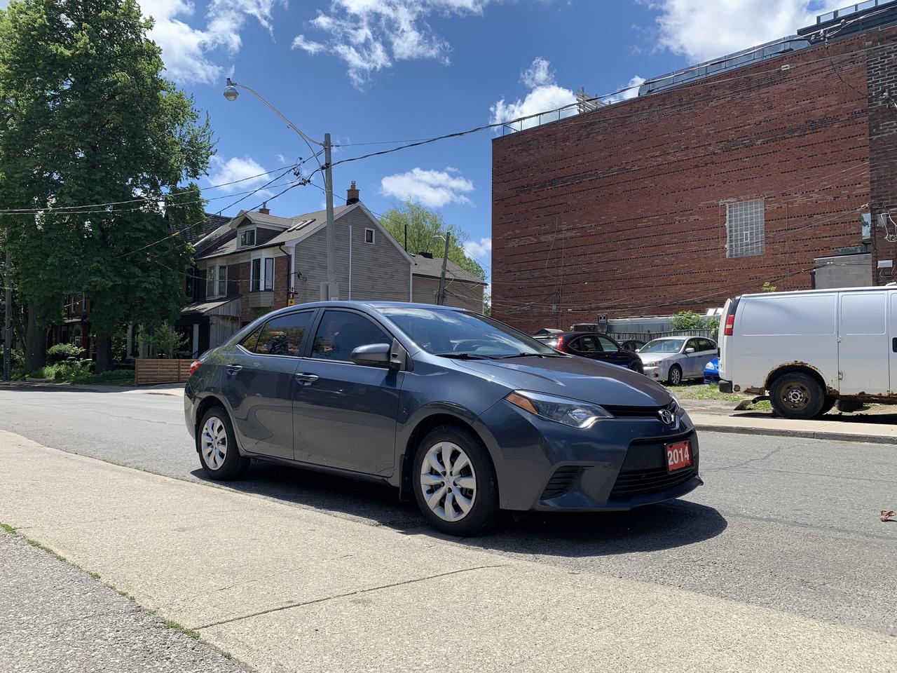 2014 Toyota Corolla 4dr Sdn CVT LE Photo