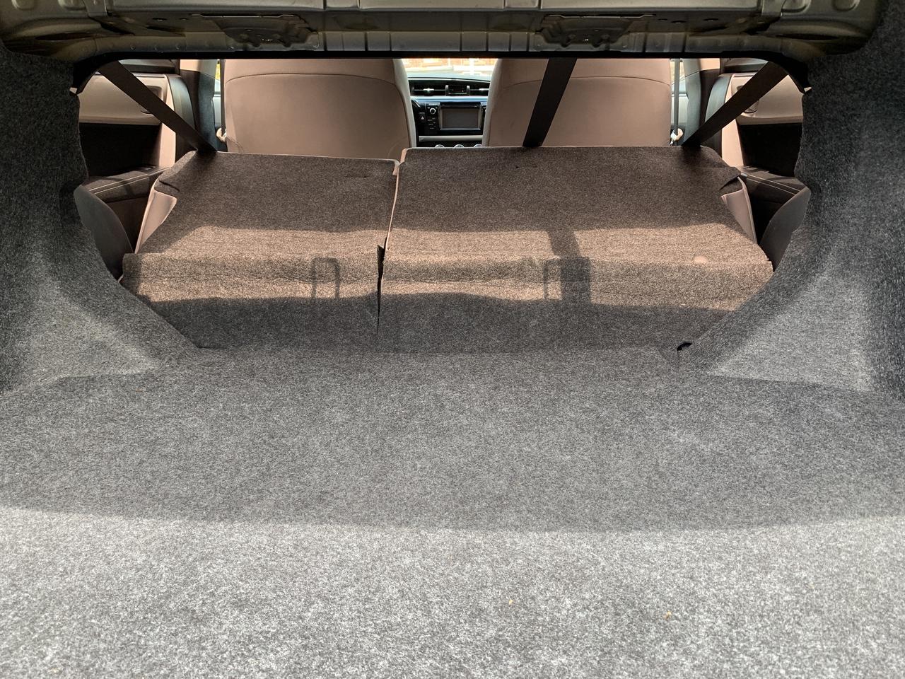 2014 Toyota Corolla 4dr Sdn CVT LE Photo