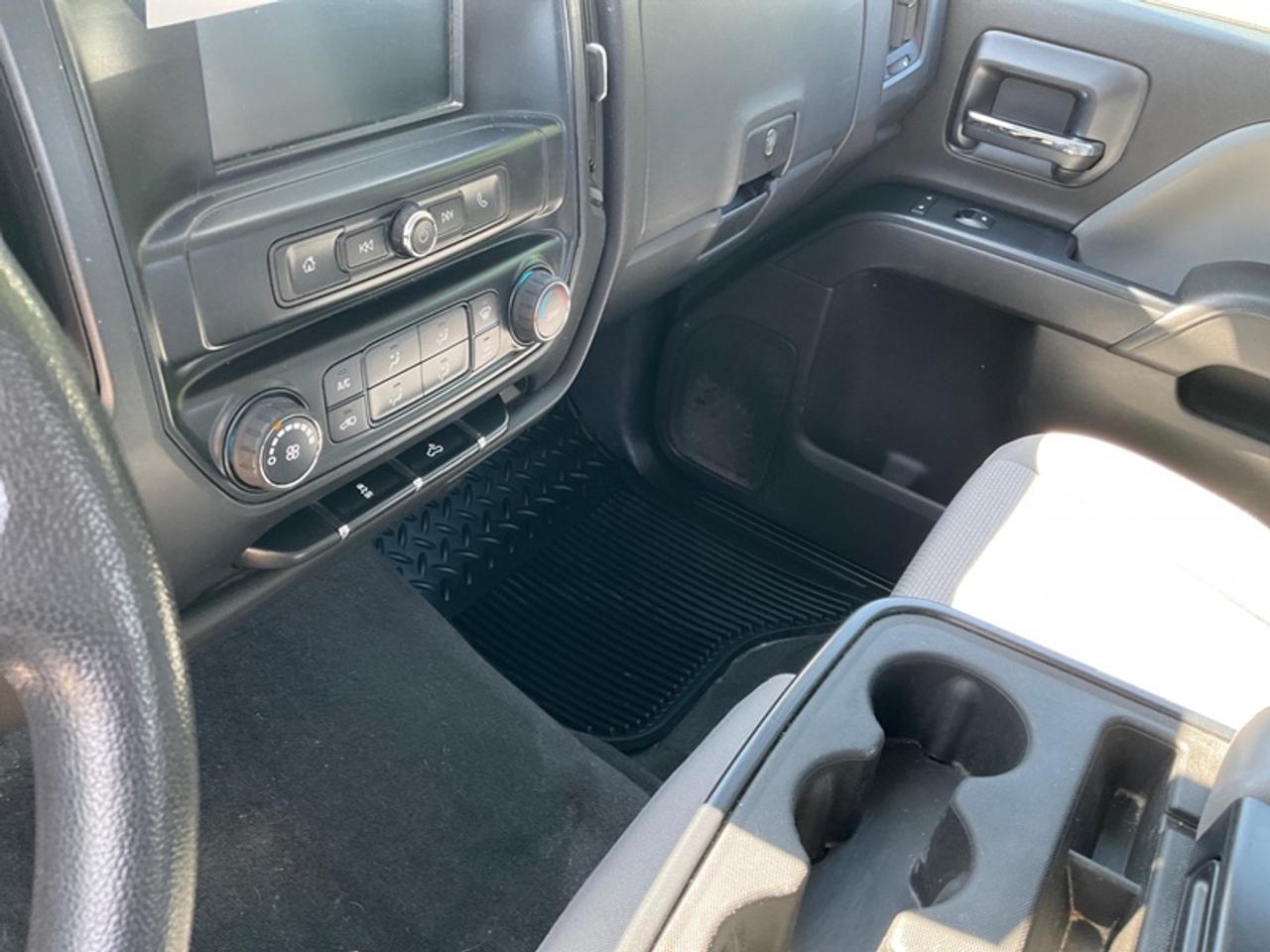 2018 Chevrolet Silverado 1500 LT Photo4