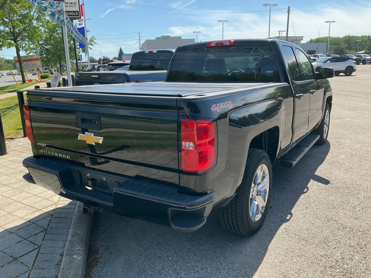 2018 Chevrolet Silverado 1500 LT Photo