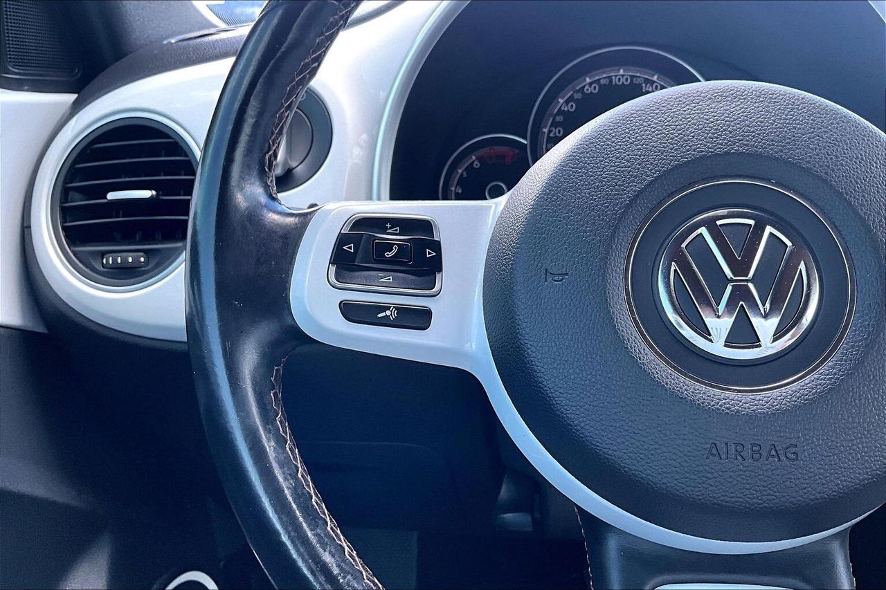 2017 Volkswagen Beetle CLASSIC   POWER TOP   HEATED SEATS   CARPLAY Photo