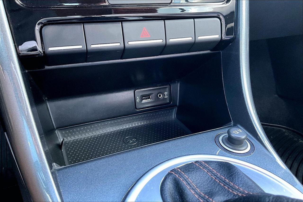 2017 Volkswagen Beetle CLASSIC   POWER TOP   HEATED SEATS   CARPLAY Photo