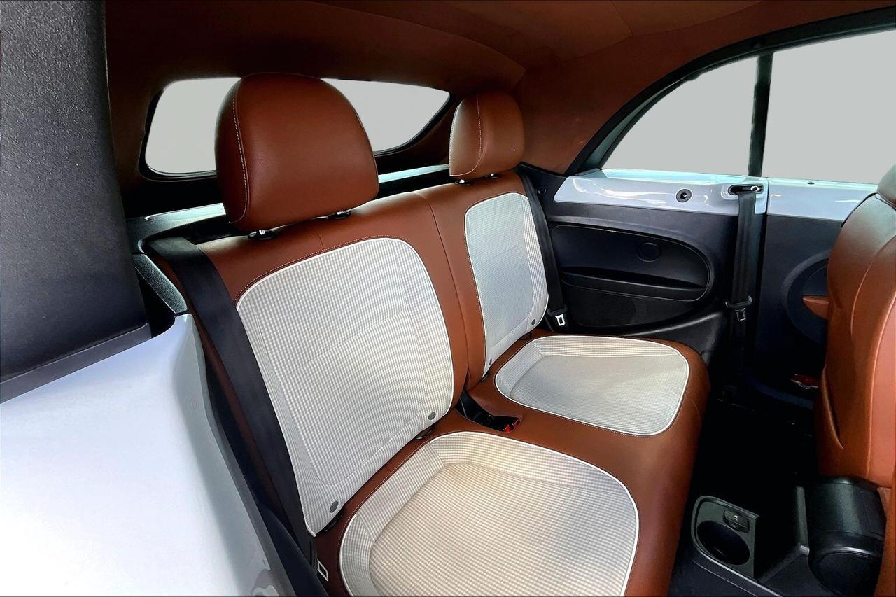2017 Volkswagen Beetle CLASSIC   POWER TOP   HEATED SEATS   CARPLAY Photo