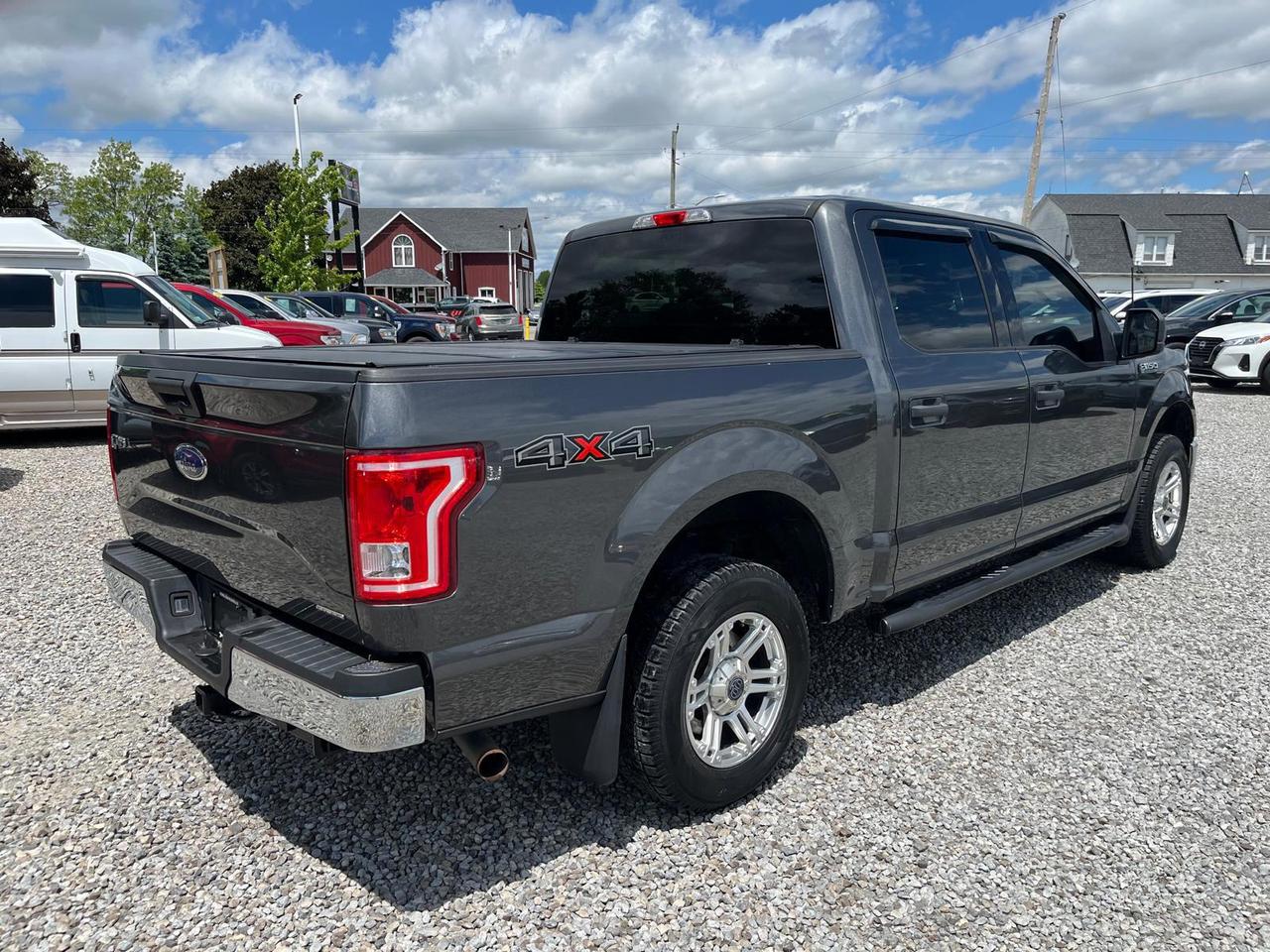 2016 Ford F-150 XLT Photo