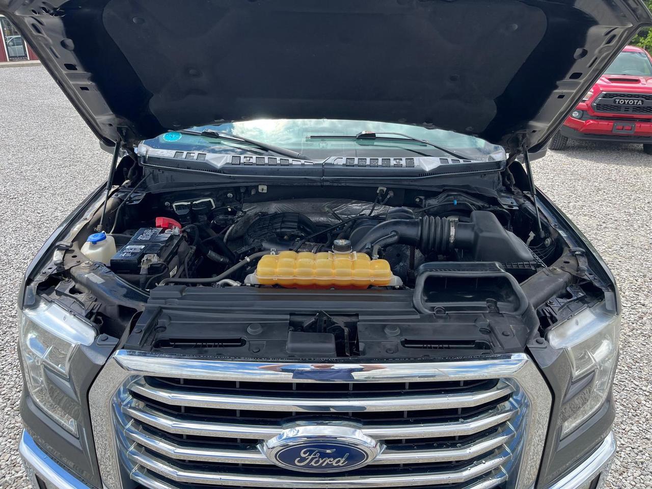 2016 Ford F-150 XLT Photo