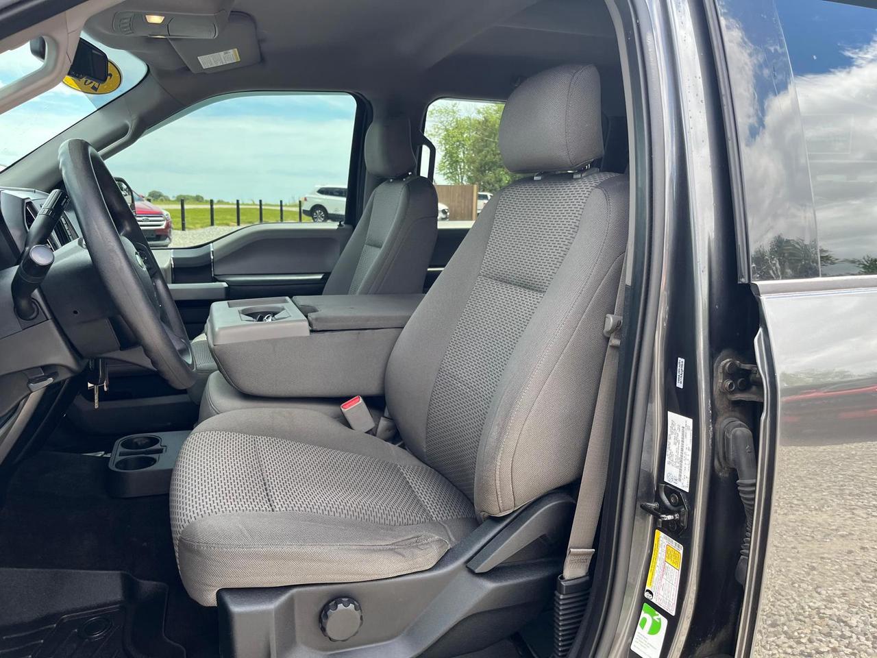 2016 Ford F-150 XLT Photo