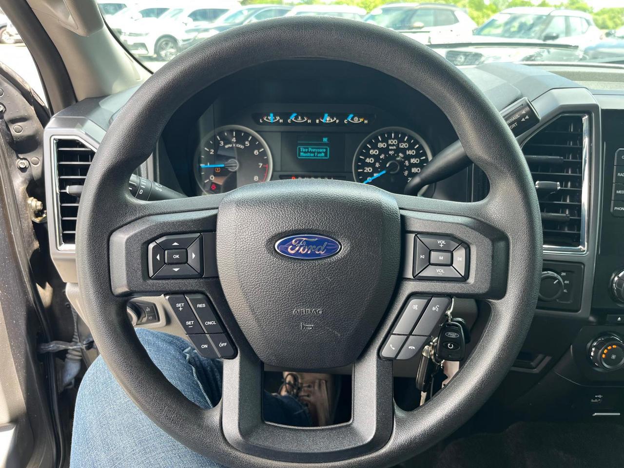 2016 Ford F-150 XLT Photo