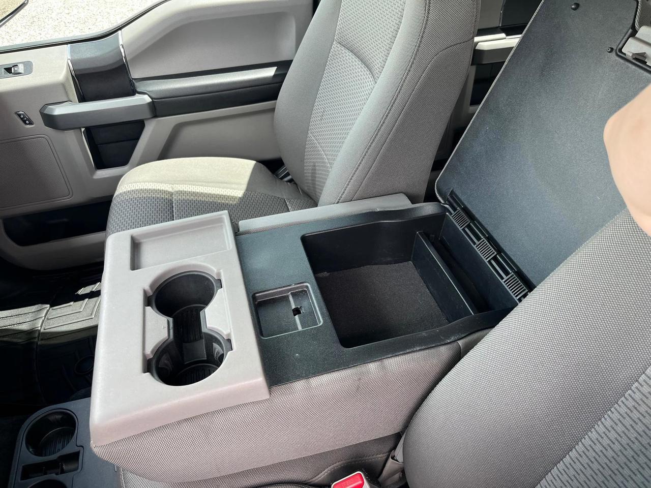 2016 Ford F-150 XLT Photo