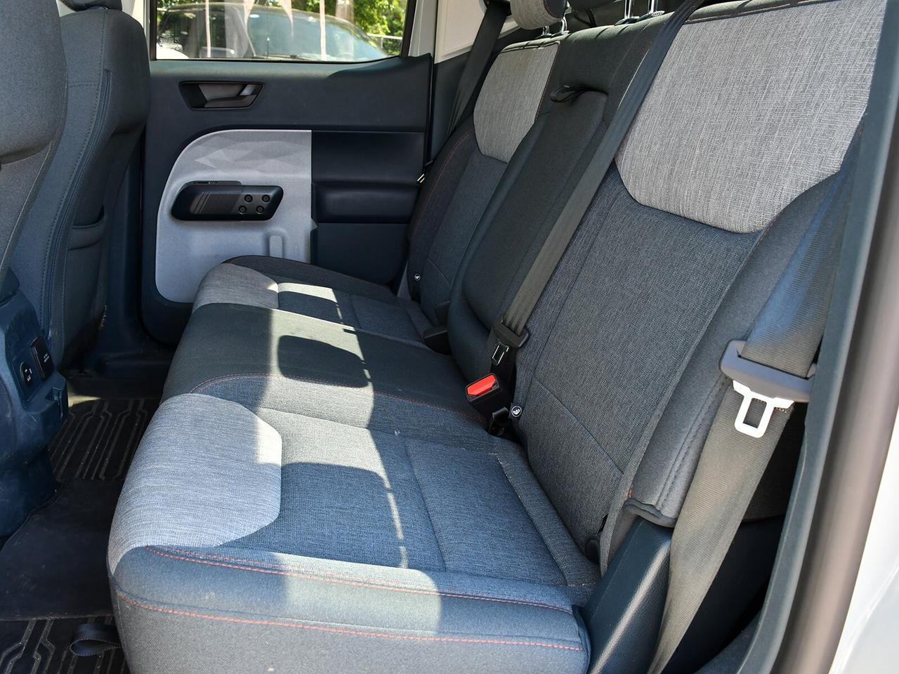 2023 Ford Maverick XLT Hybrid   Fuel Efficient   Clean Carfax Photo