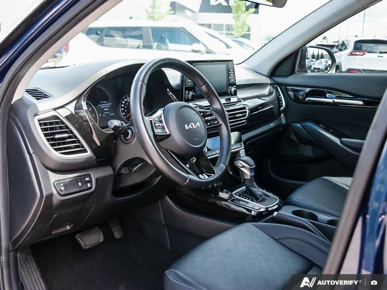2023 Kia Seltos EX   AWD   Leather   Sunroof   Heated Steering Whe Photo