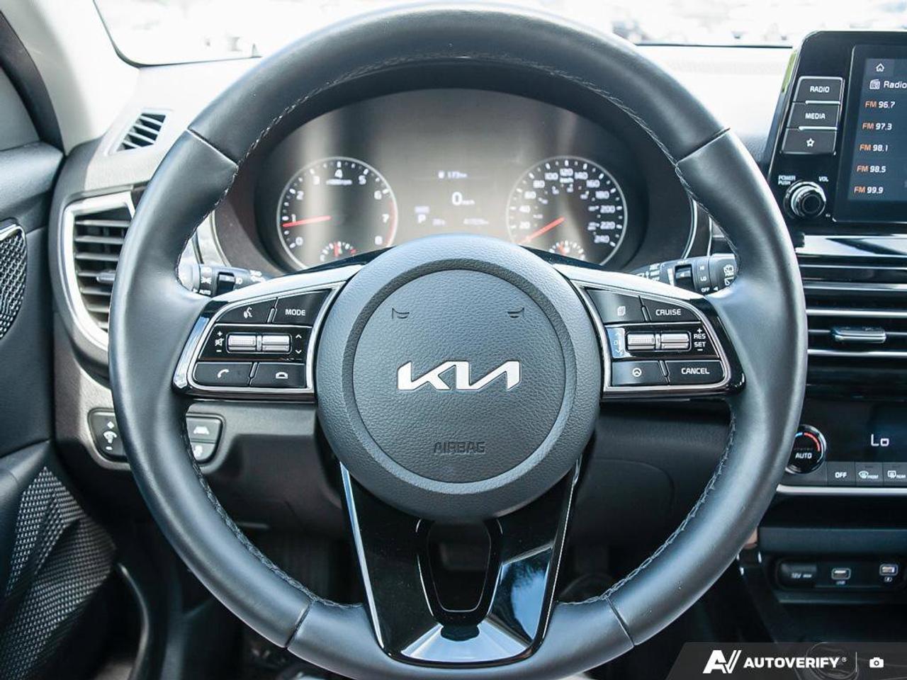 2023 Kia Seltos EX   AWD   Leather   Sunroof   Heated Steering Whe Photo