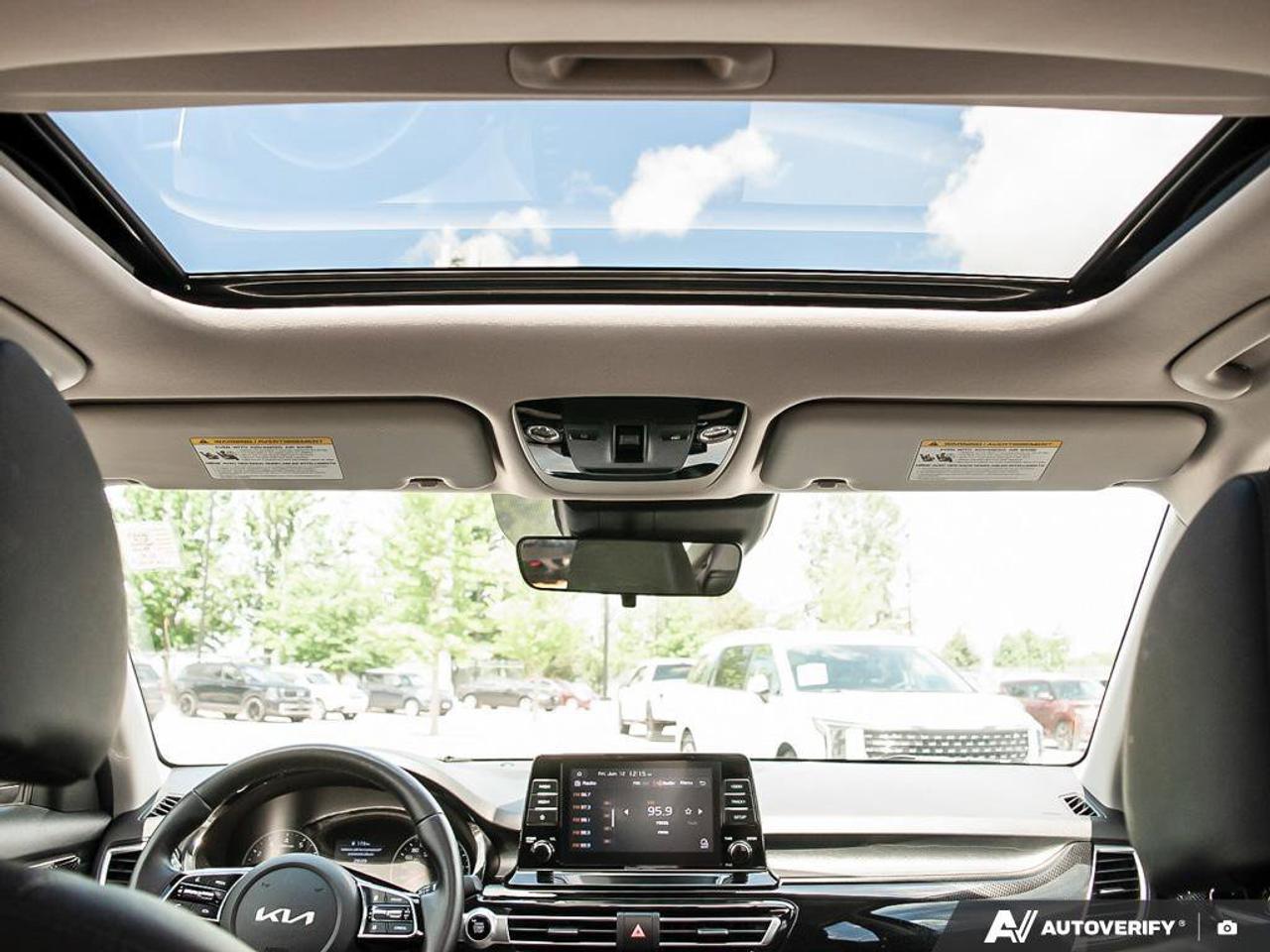 2023 Kia Seltos EX   AWD   Leather   Sunroof   Heated Steering Whe Photo
