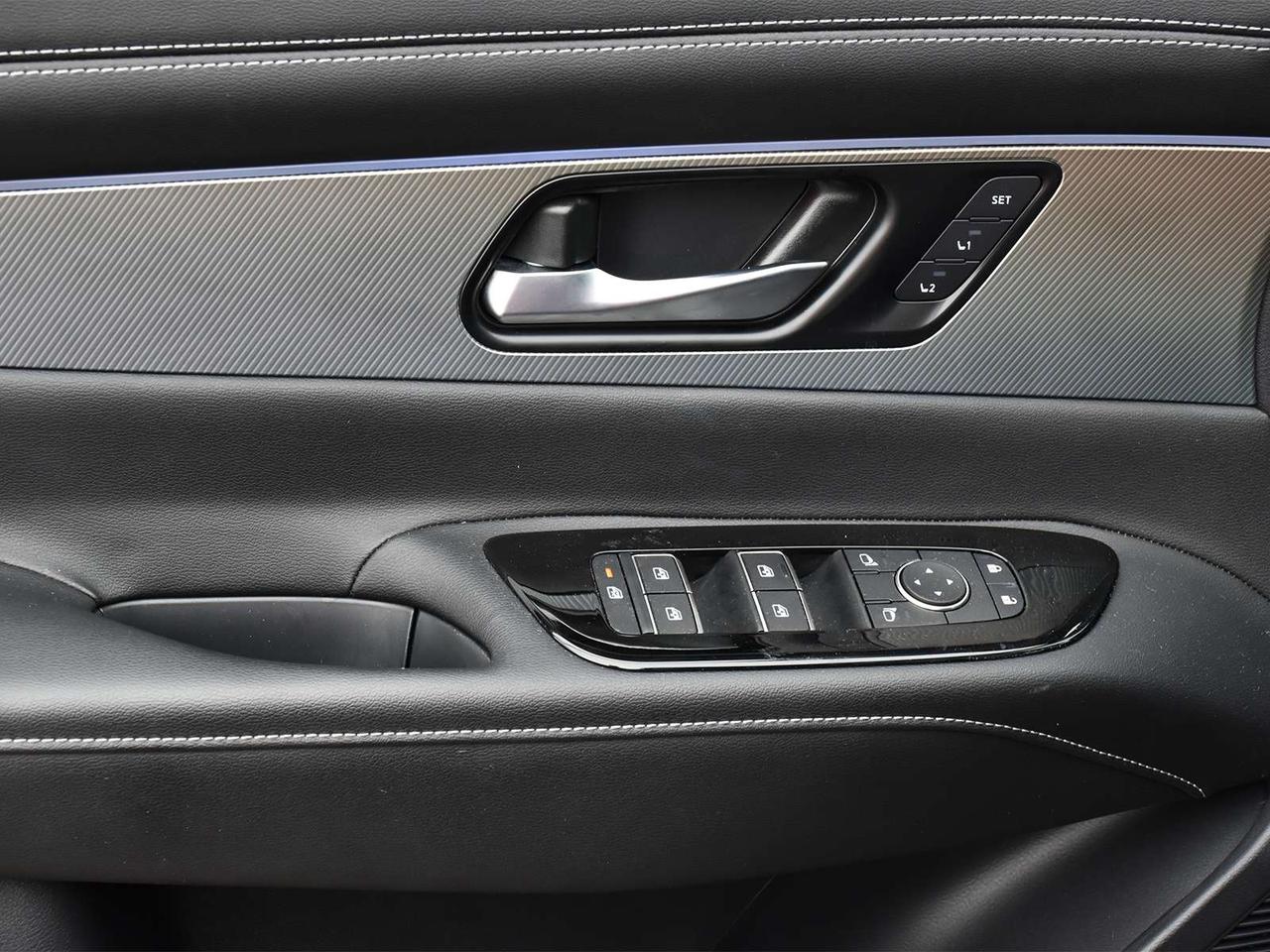 2025 Nissan Murano SL  - Certified - Leather Seats Photo