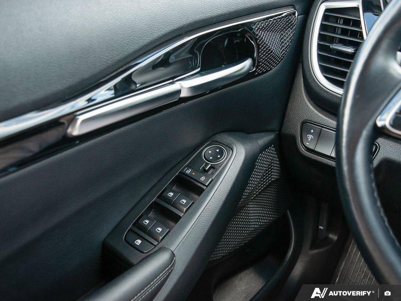 2024 Kia Seltos EX   AWD   Leather   Sunroof   Heated Steering Whe Photo