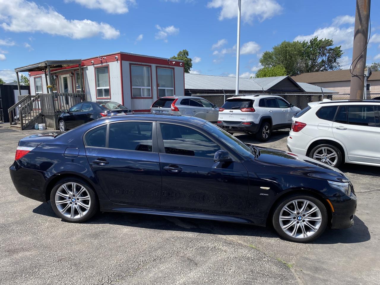 2010 BMW 5 Series 4dr Sdn 535i xDrive AWD Photo
