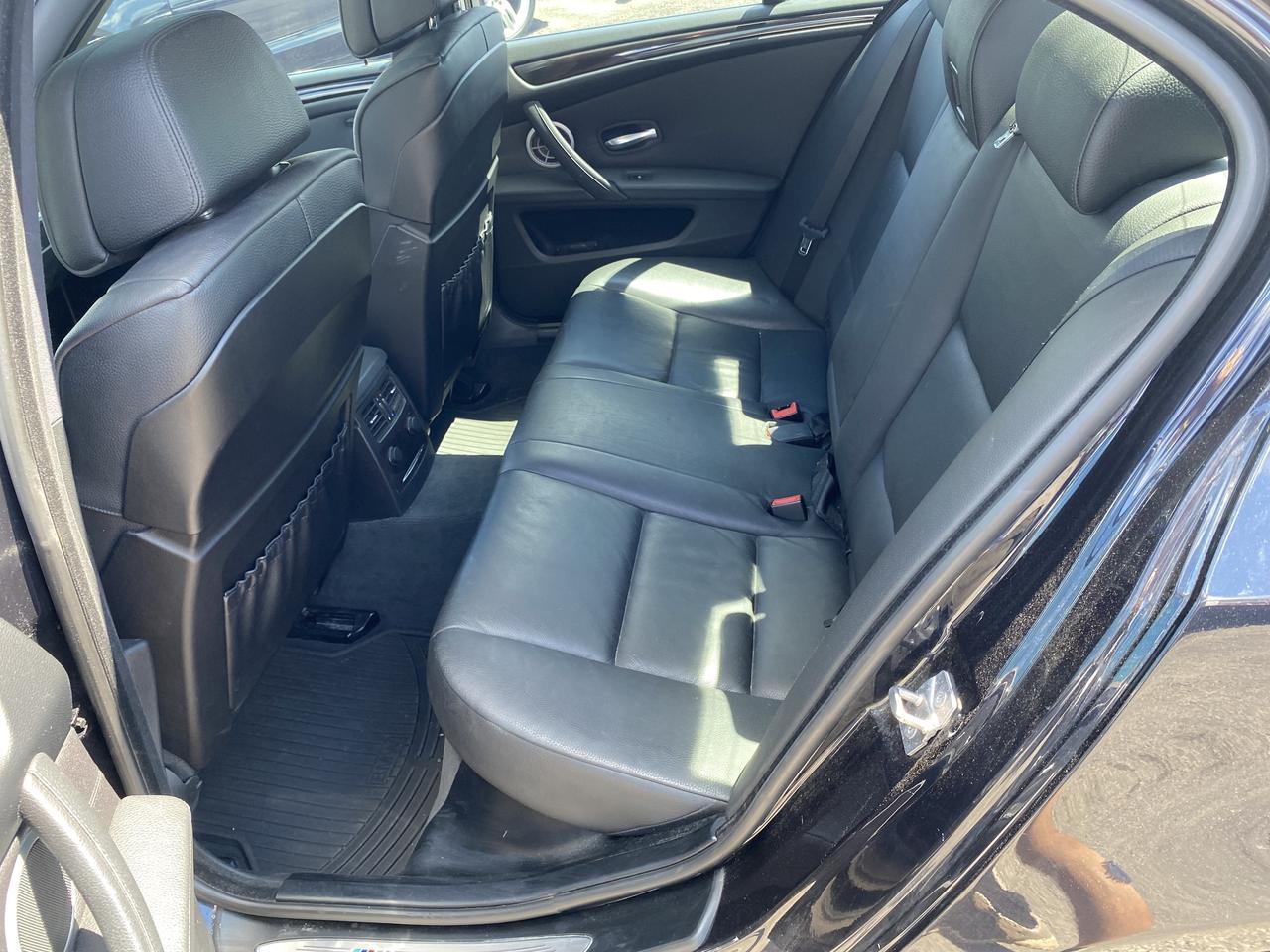 2010 BMW 5 Series 4dr Sdn 535i xDrive AWD Photo