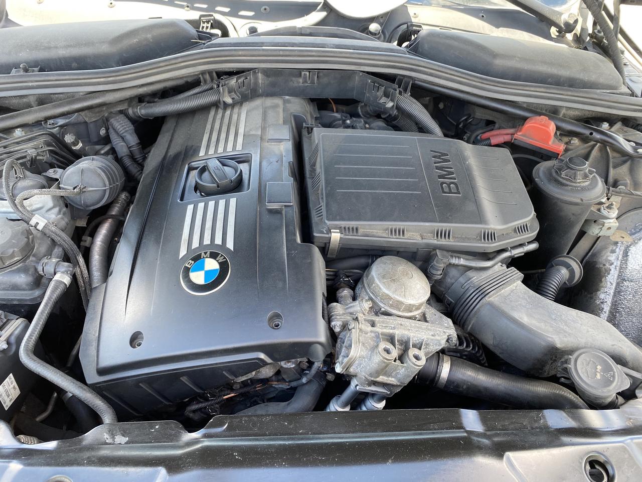 2010 BMW 5 Series 4dr Sdn 535i xDrive AWD Photo
