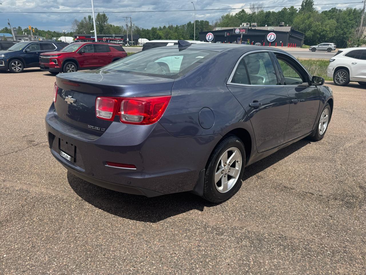 2015 Chevrolet Malibu LT 1LT 4dr Sedan Photo4