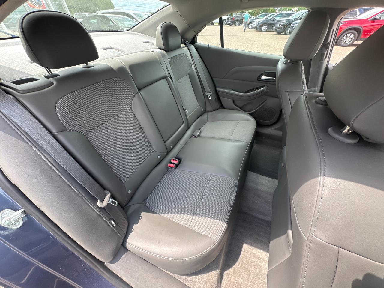 2015 Chevrolet Malibu LT 1LT 4dr Sedan Photo