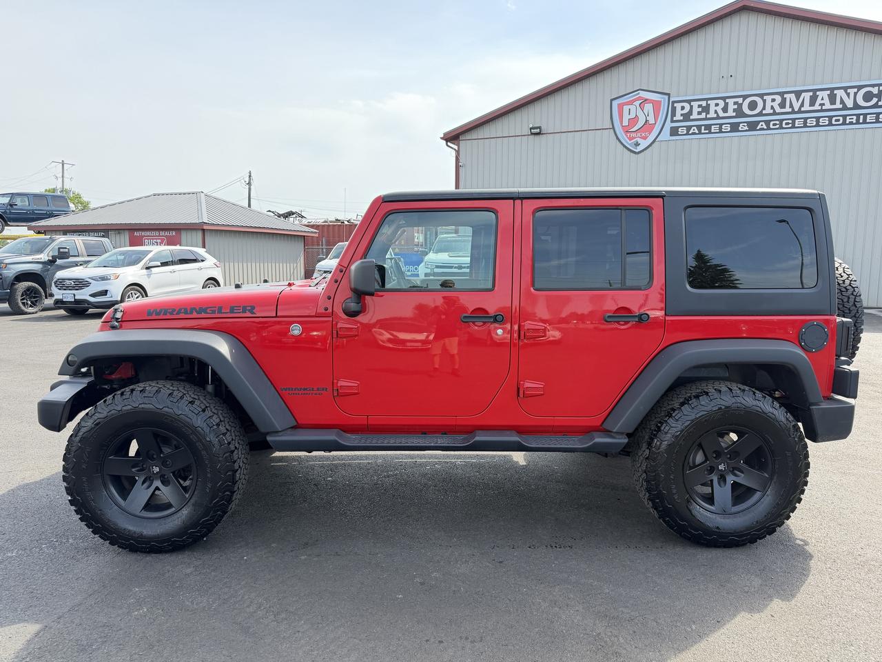 2017 Jeep WRANGLER UNLIMITED 4WD 4dr Big Bear -Ltd Avail- Photo3