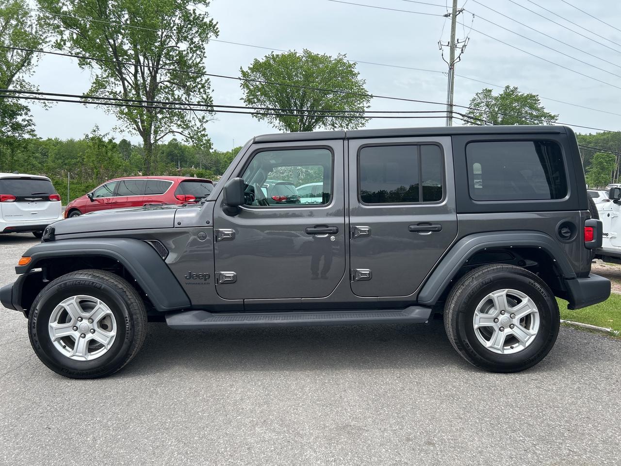 2023 Jeep Wrangler Sport S Photo
