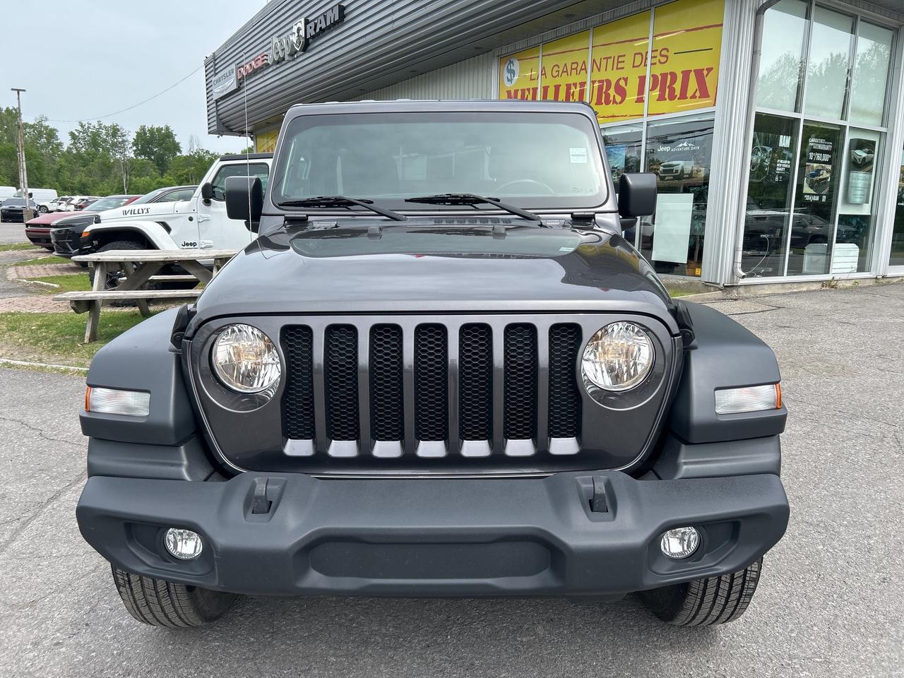 2023 Jeep Wrangler Sport S Photo