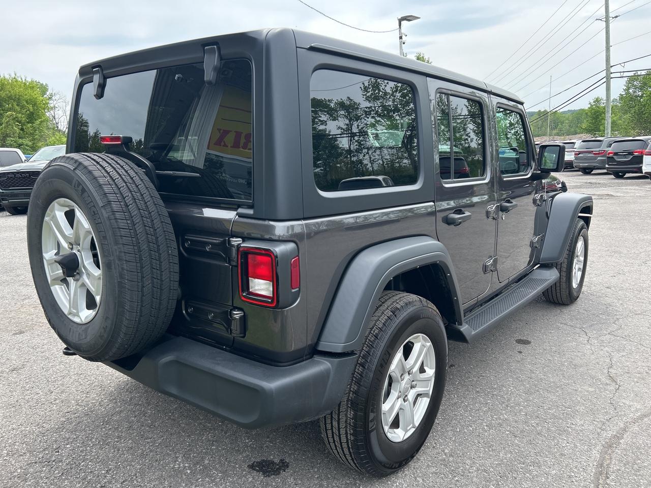 2023 Jeep Wrangler Sport S Photo