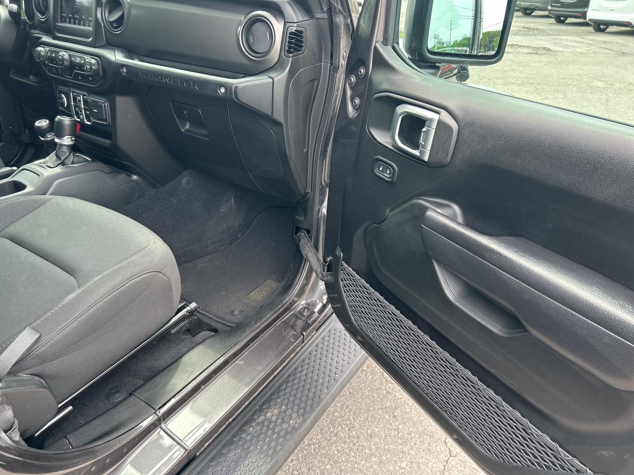 2023 Jeep Wrangler Sport S Photo
