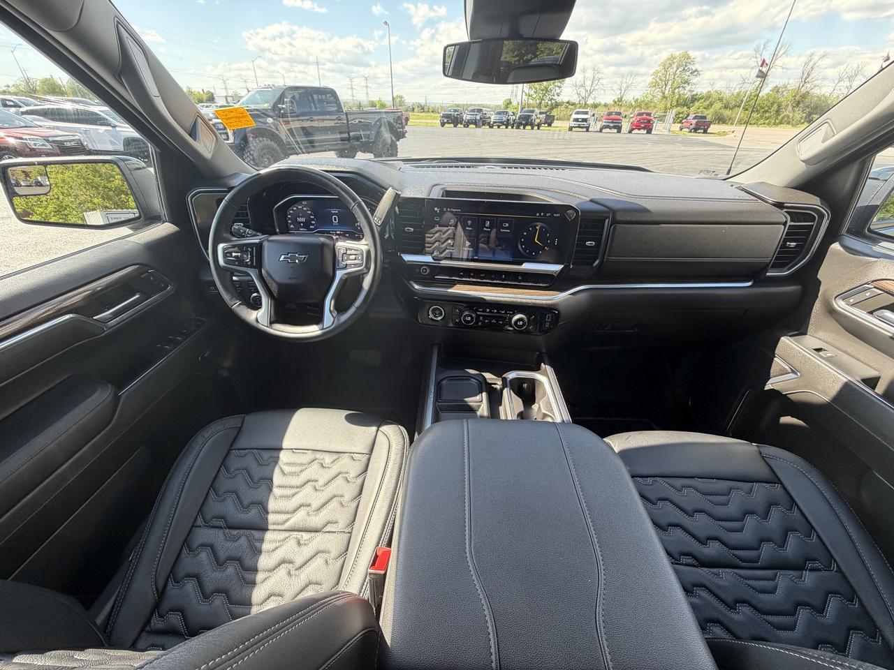 2024 Chevrolet Silverado 1500 4WD Crew Cab 147  RST Photo