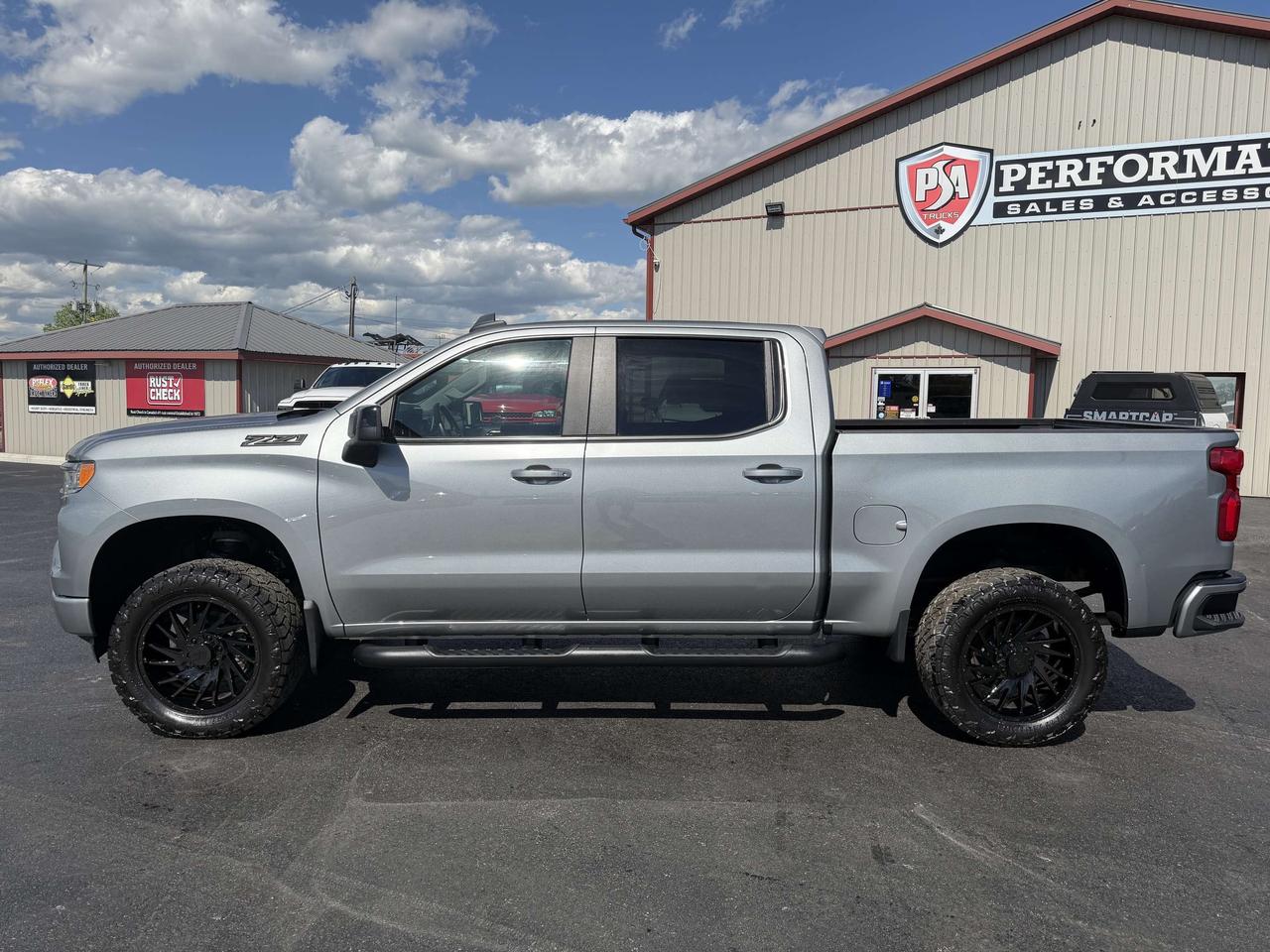 2024 Chevrolet Silverado 1500 RST LIFT/WHEEL/TIRE/LEATHER PKG!! Photo3