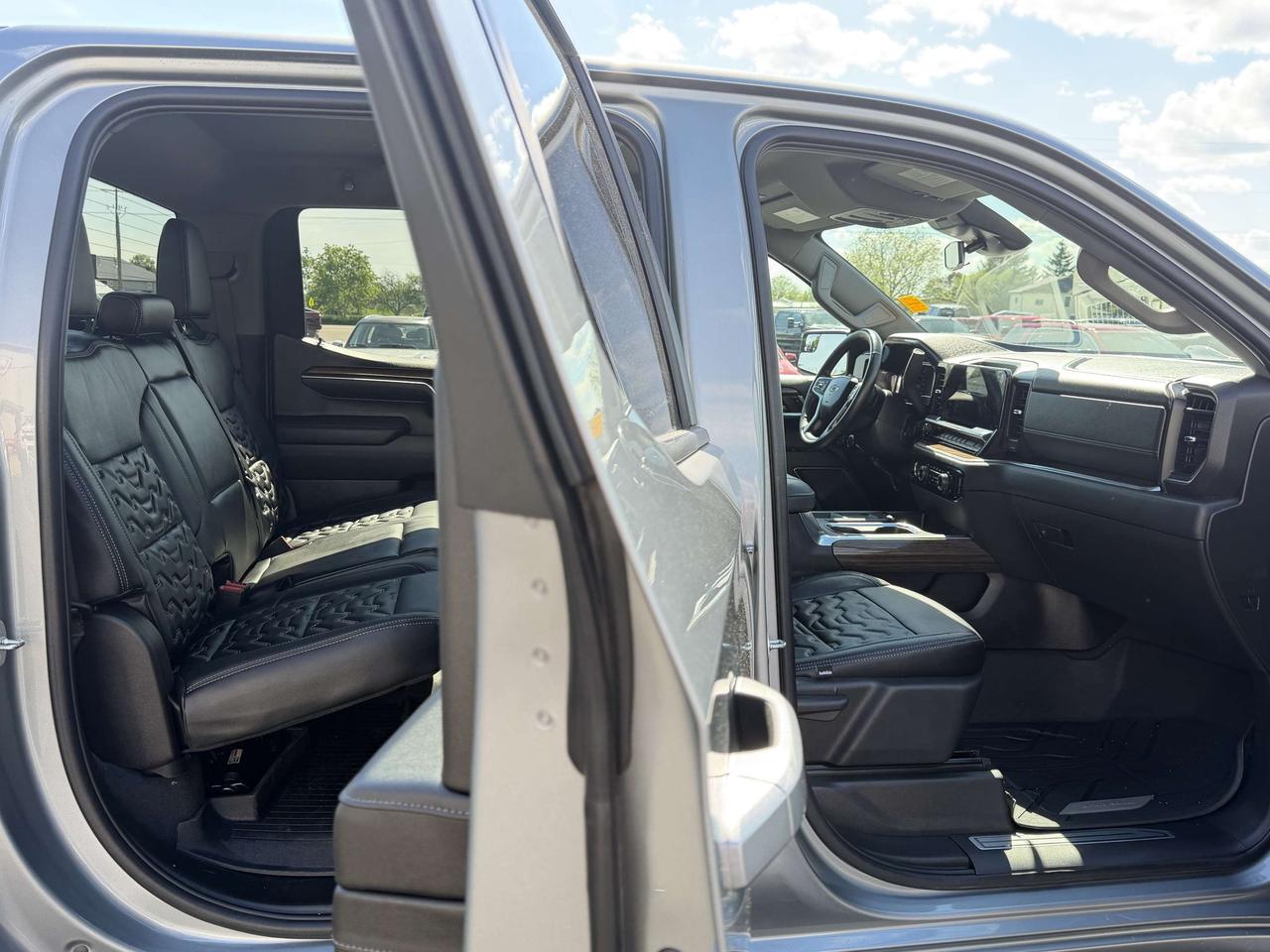 2024 Chevrolet Silverado 1500 RST LIFT/WHEEL/TIRE/LEATHER PKG!! Photo
