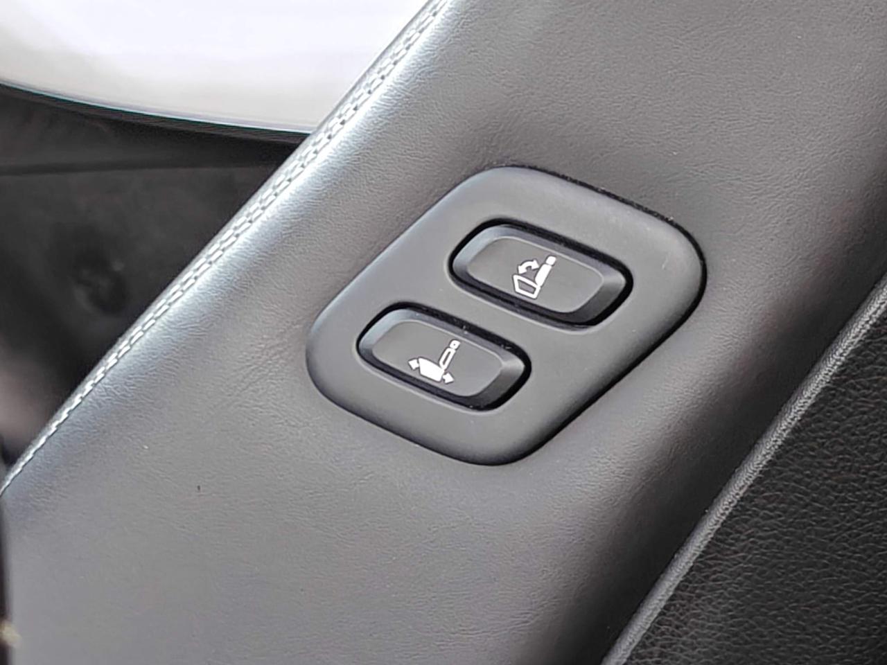 2023 Genesis Electrified GV70 Prestige 4dr All-Wheel Drive Photo