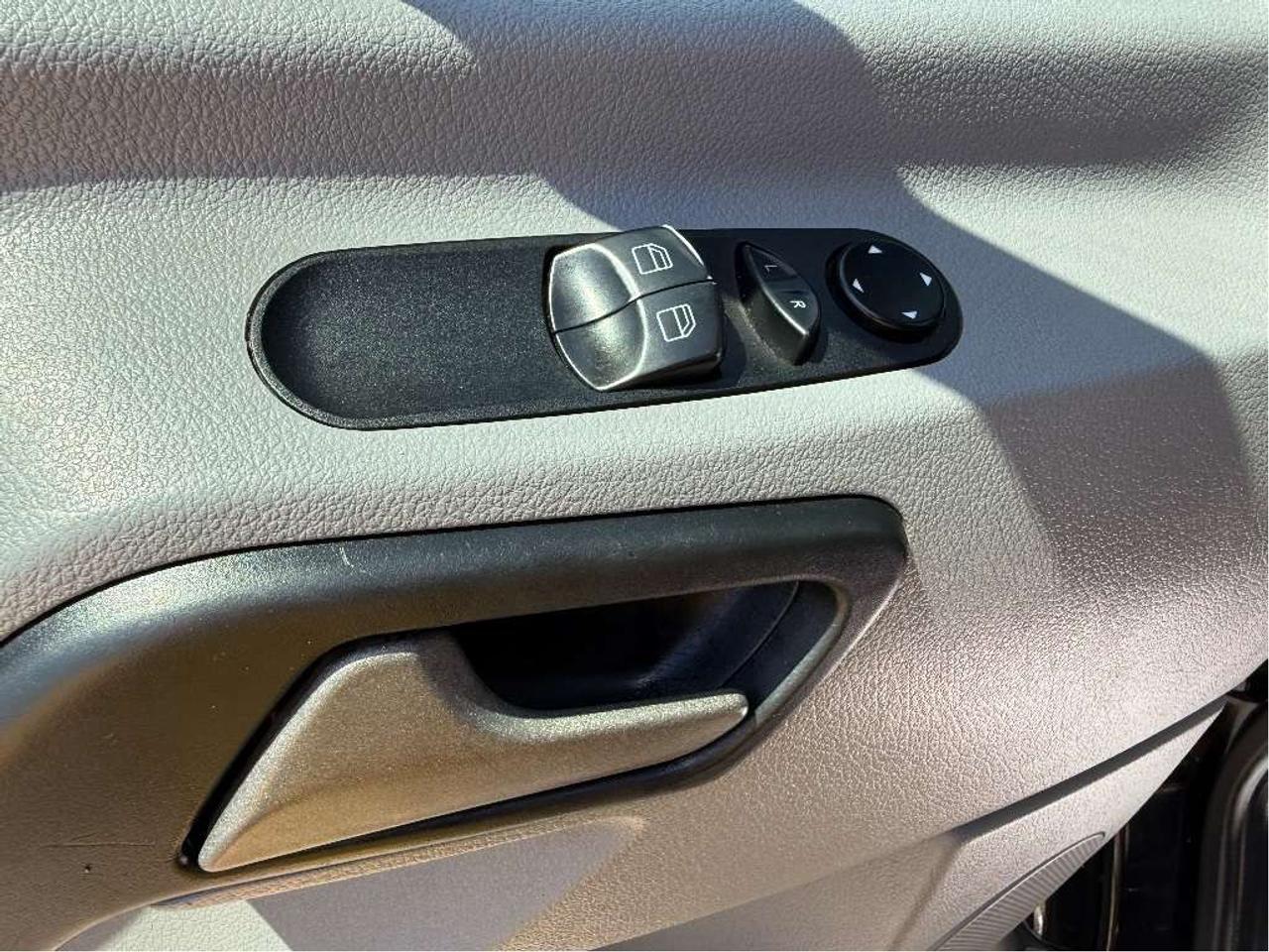 2017 Mercedes-Benz Sprinter 12 Passenger Sprinter 2500 Certified BackUpCamera Photo