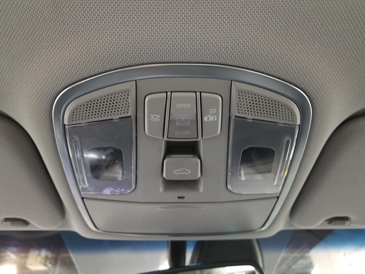 2018 Hyundai Sonata Hybrid Limited 4dr Sedan Photo