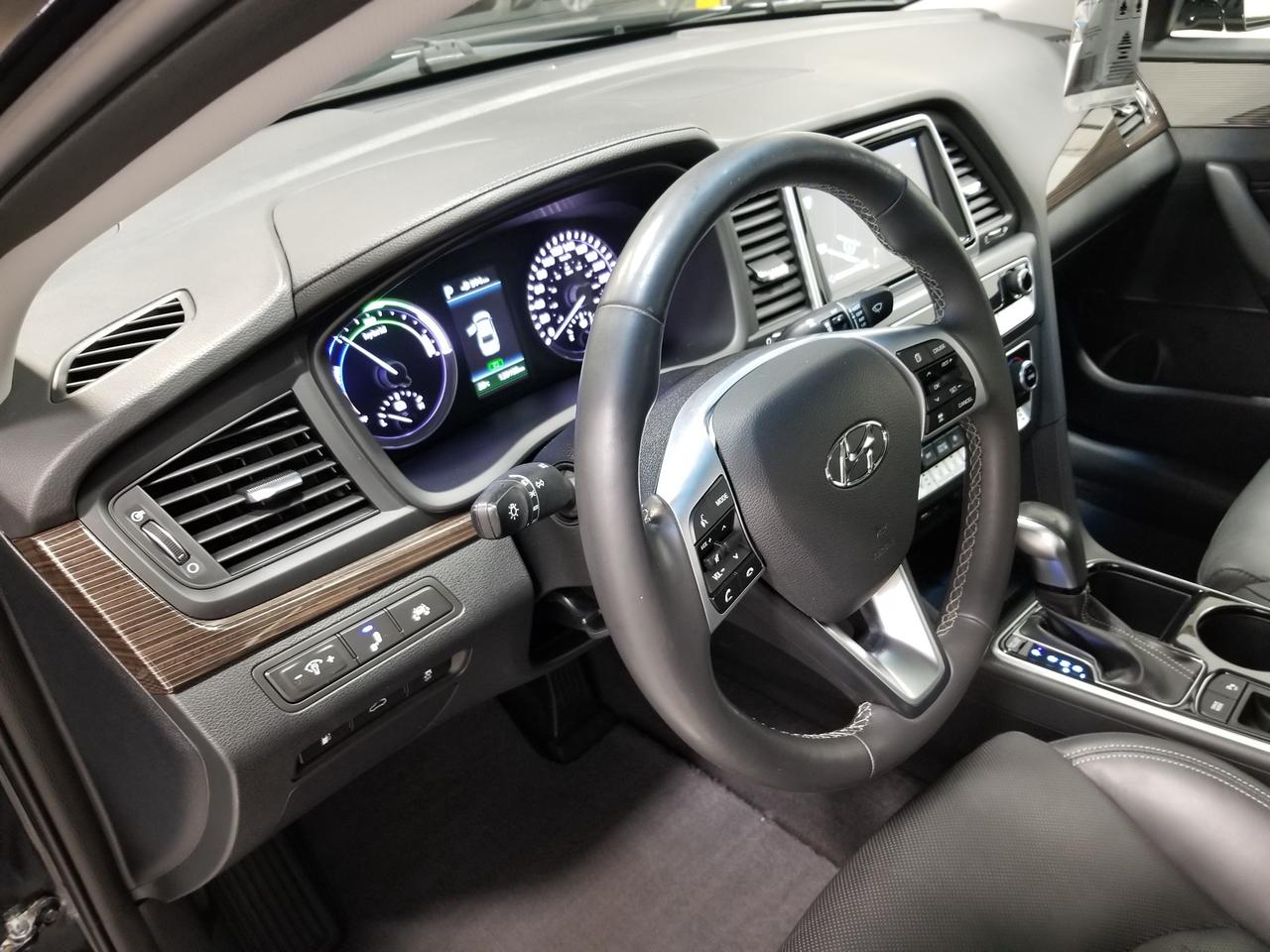 2018 Hyundai Sonata Hybrid Limited 4dr Sedan Photo