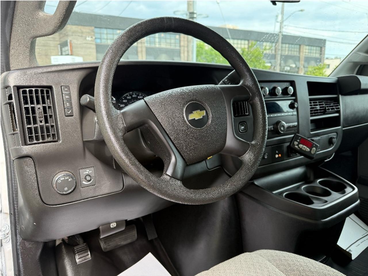 2016 Chevrolet Express Reefer Refrigerator  w/Standby Plug Only 48,986KM Photo